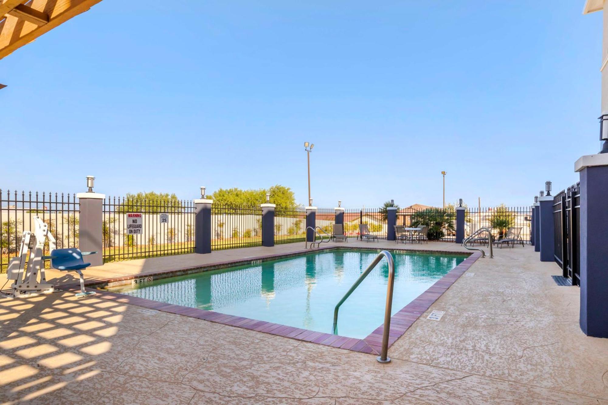 Best Western Plus Pleasanton Hotel Exterior foto